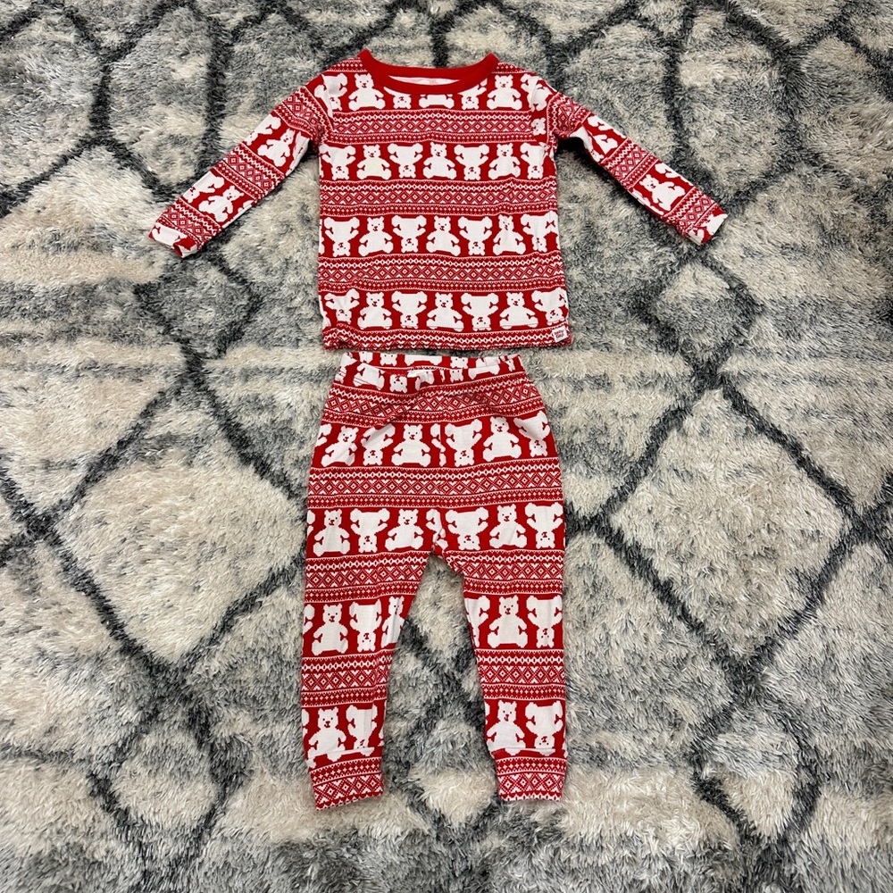 GAP Festive Christmas Polar Bear - Kids Holiday Pajama Set